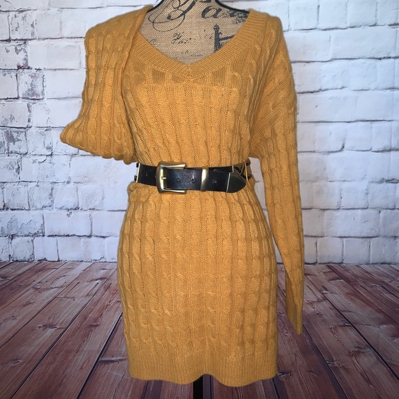 ♥️ SOLD NWOT Drop shoulder knit sweater dress - Picture 3 of 8